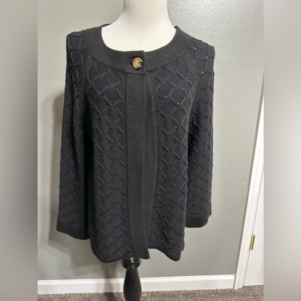 Covington women’s size extra large black cardigan sweater one button at neckline